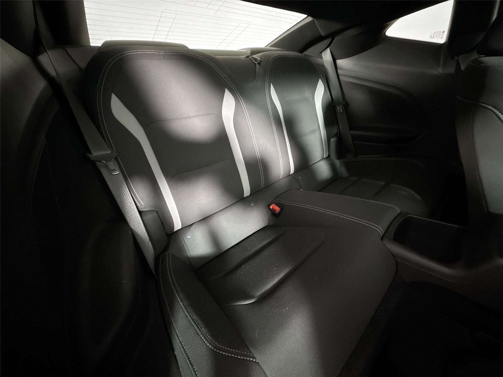 Used 2021 Chevrolet Camaro LT image 30