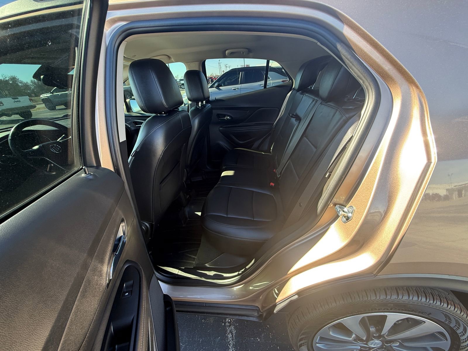 Used 2019 Buick Encore Essence image 14