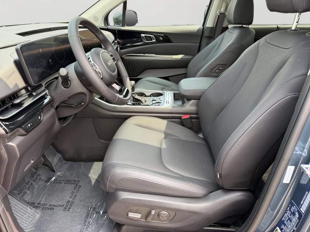 Used 2025 Kia Carnival SX Prestige FWD image 16