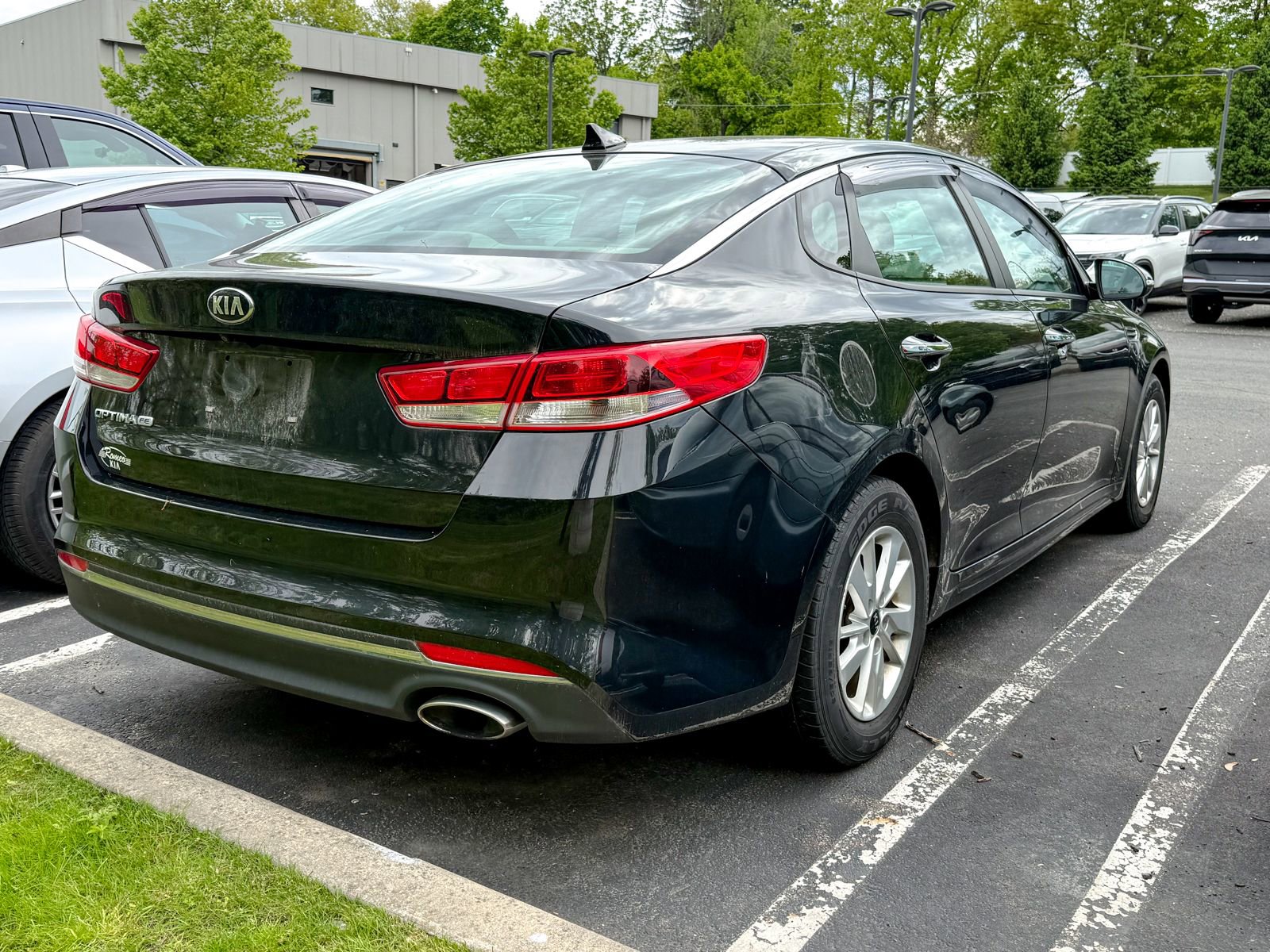 Used 2017 Kia Optima LX FWD image 6