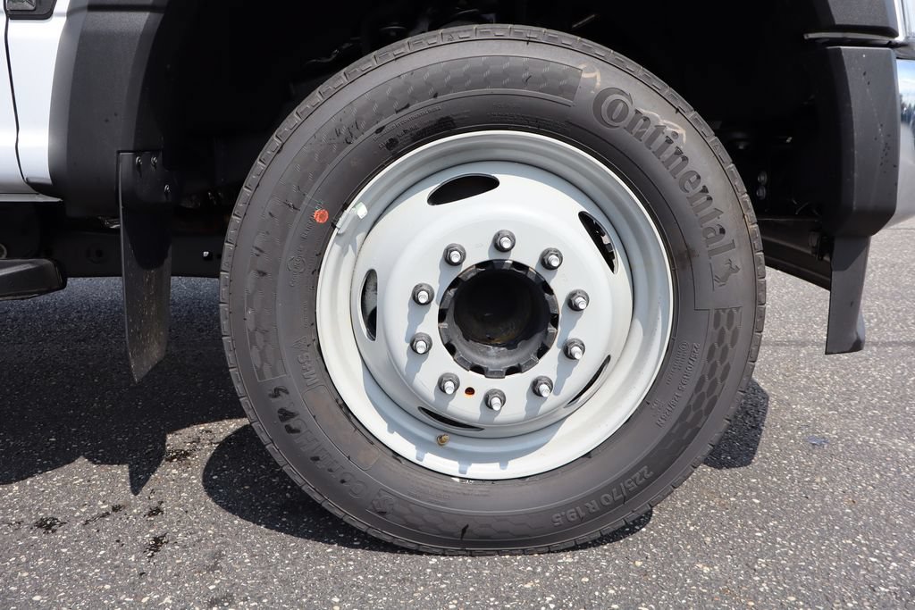 New 2026 Ford F550 2WD Regular Cab Super Duty image 9