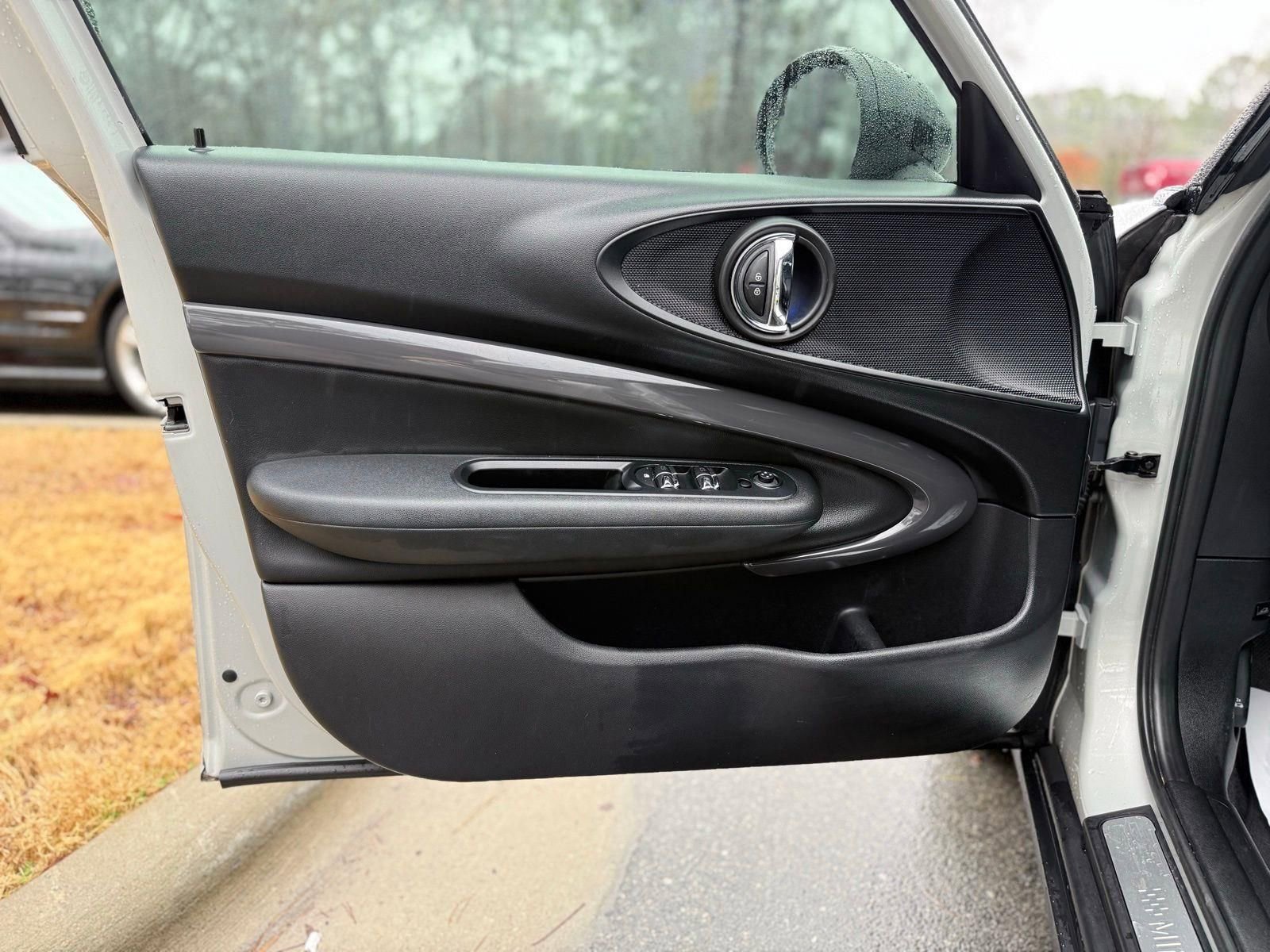 Used 2019 MINI Cooper Clubman S w/ Storage Package image 20