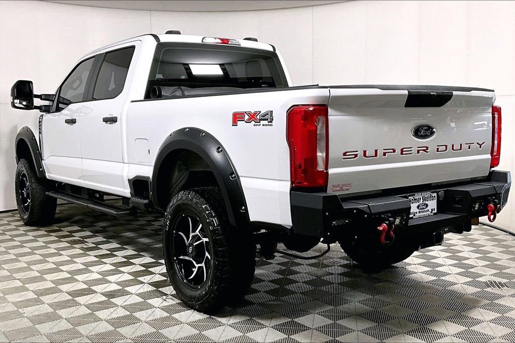 Used 2023 Ford F250 XL w/ FX4 Off-Road Package image 11