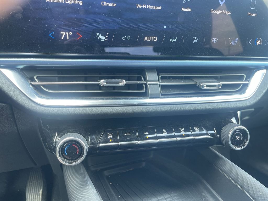 Used 2024 Chevrolet Equinox EV LT AWD/4WD image 15