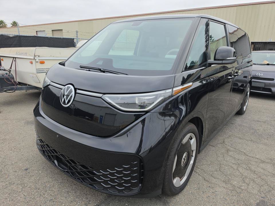 Used 2025 Volkswagen ID. Buzz Pro S Plus AWD/4WD image 2
