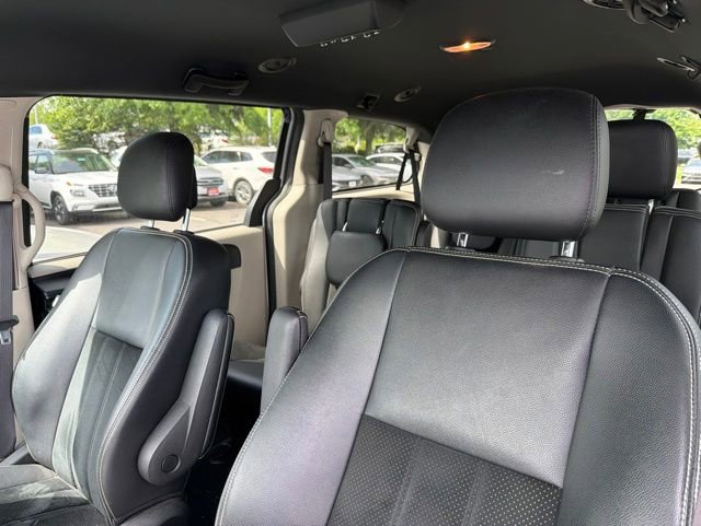 Used 2017 Dodge Grand Caravan SXT FWD image 18