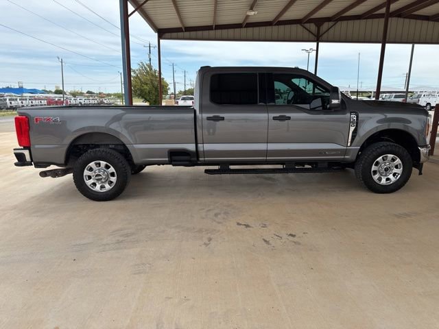 Used 2024 Ford F350 XLT w/ FX4 Off-Road Package AWD/4WD image 9