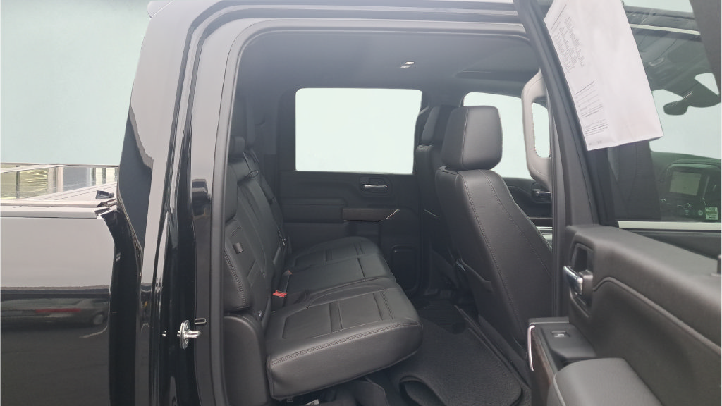 Used 2022 GMC Sierra 3500 Denali w/ Denali Ultimate Package AWD/4WD image 22