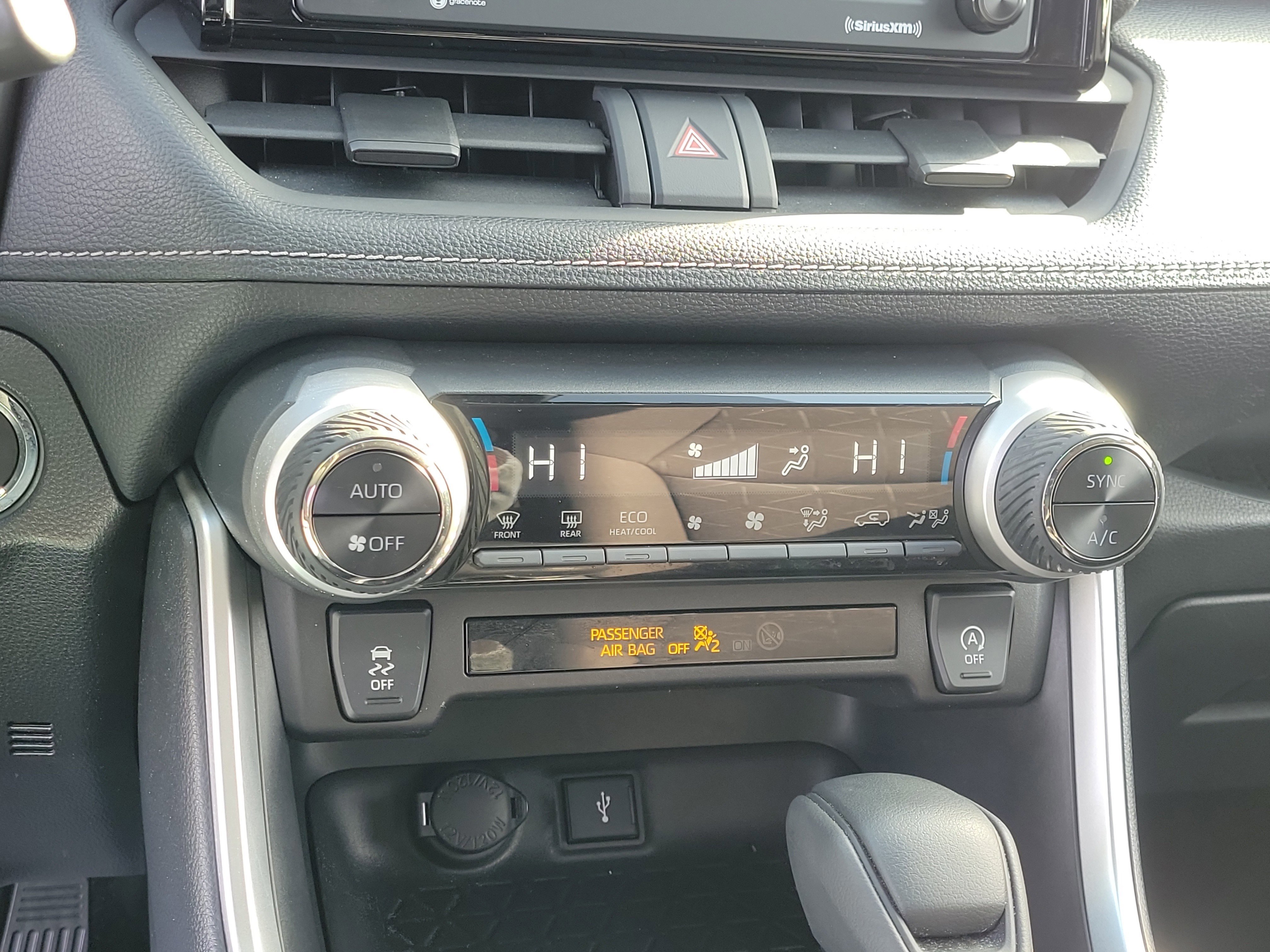 Used 2022 Toyota RAV4 XLE image 27