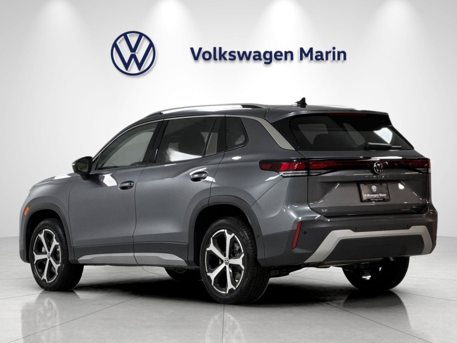 New 2026 Volkswagen Tiguan SE AWD/4WD image 3