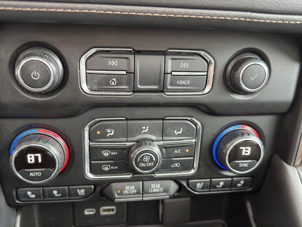 Used 2021 Chevrolet Tahoe High Country w/ Premium Package image 22