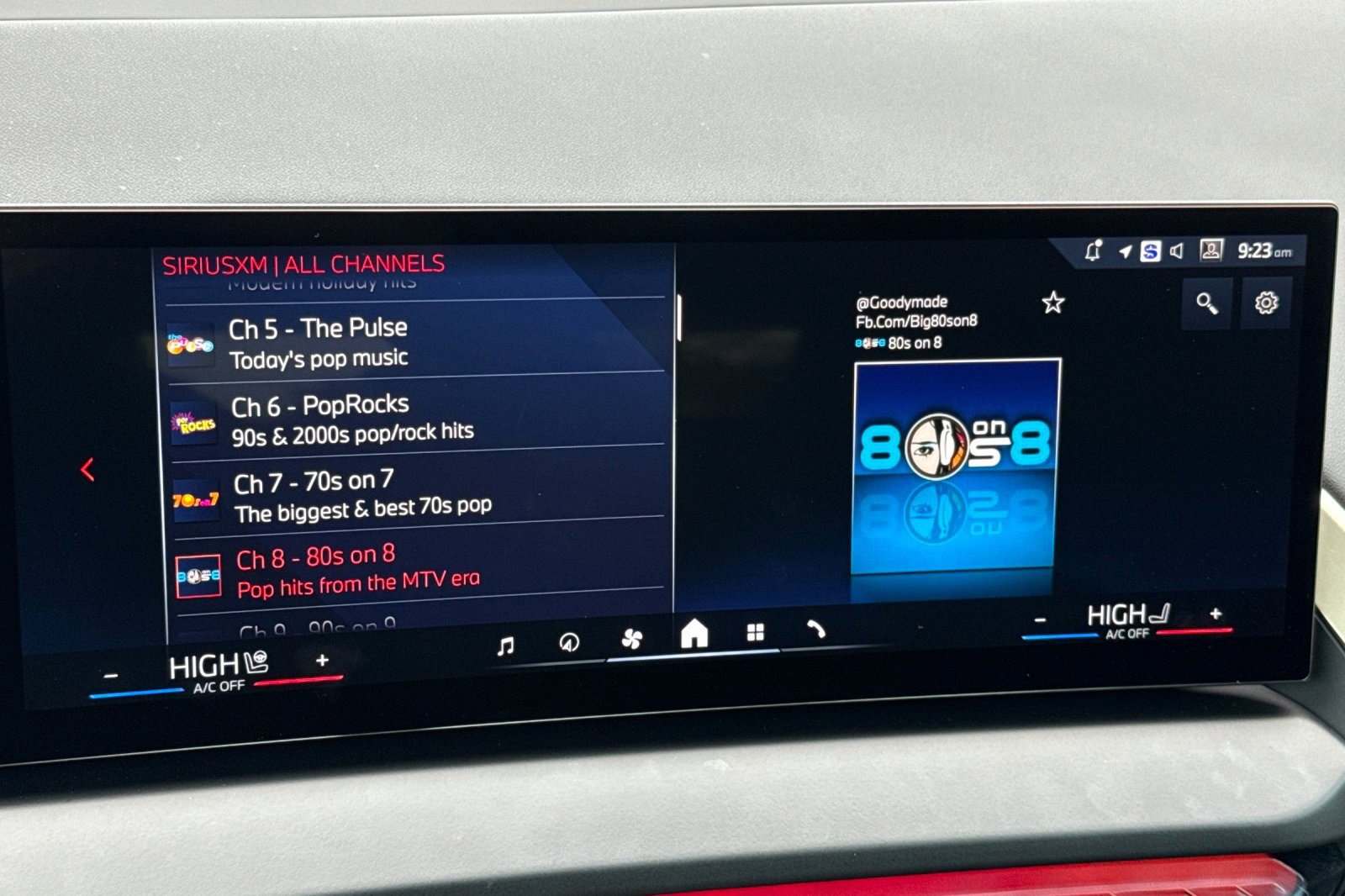 Used 2025 BMW X3 xDrive30i w/ Premium Package image 23