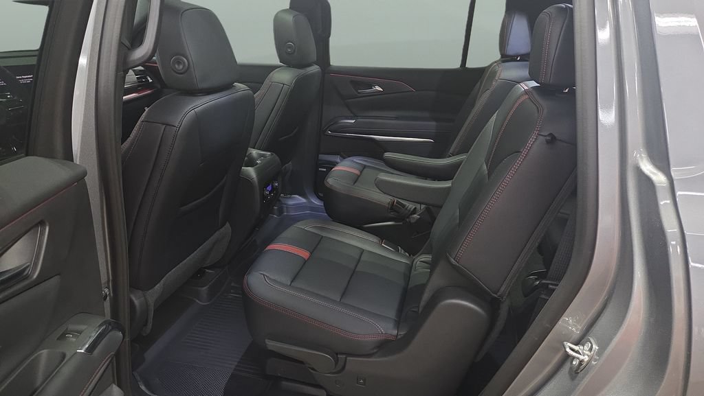 New 2026 Chevrolet Traverse RS FWD image 18