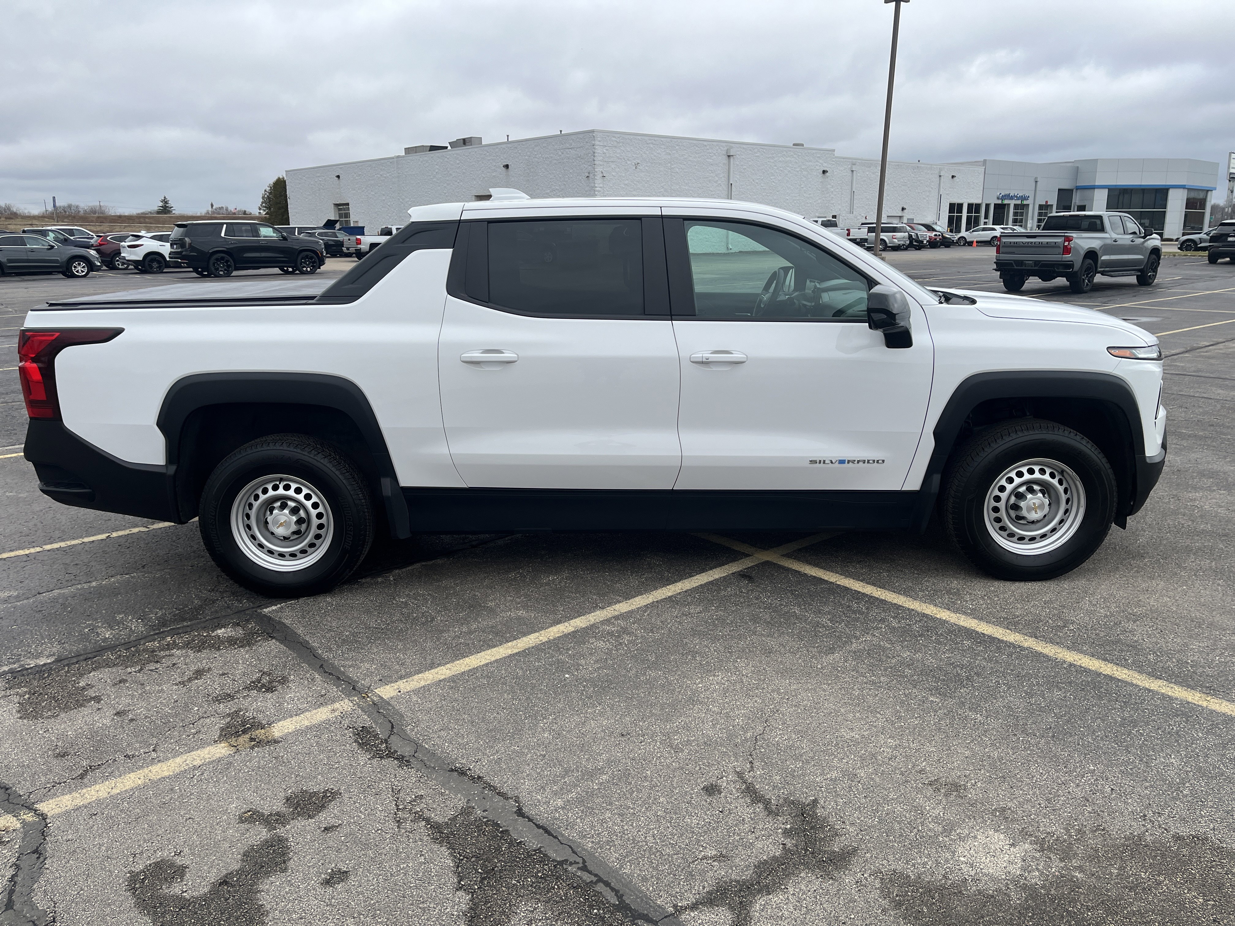 Used 2025 Chevrolet Silverado EV W/T AWD/4WD image 7