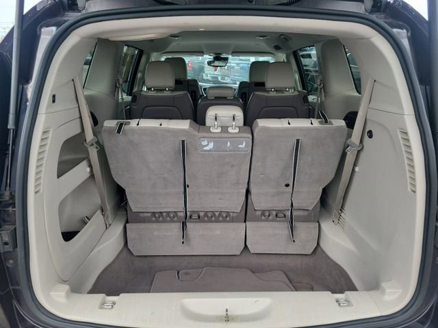 Used 2017 Chrysler Pacifica Touring-L Plus w/ Advanced Safetytec Group image 6