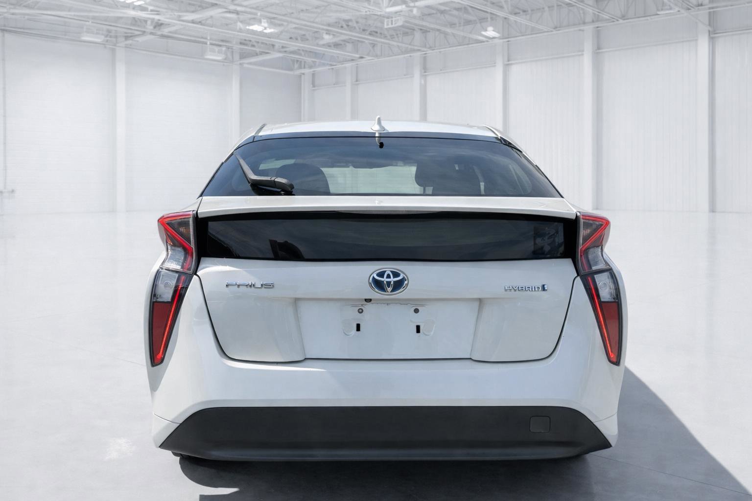 Used 2016 Toyota Prius Four Touring FWD image 6