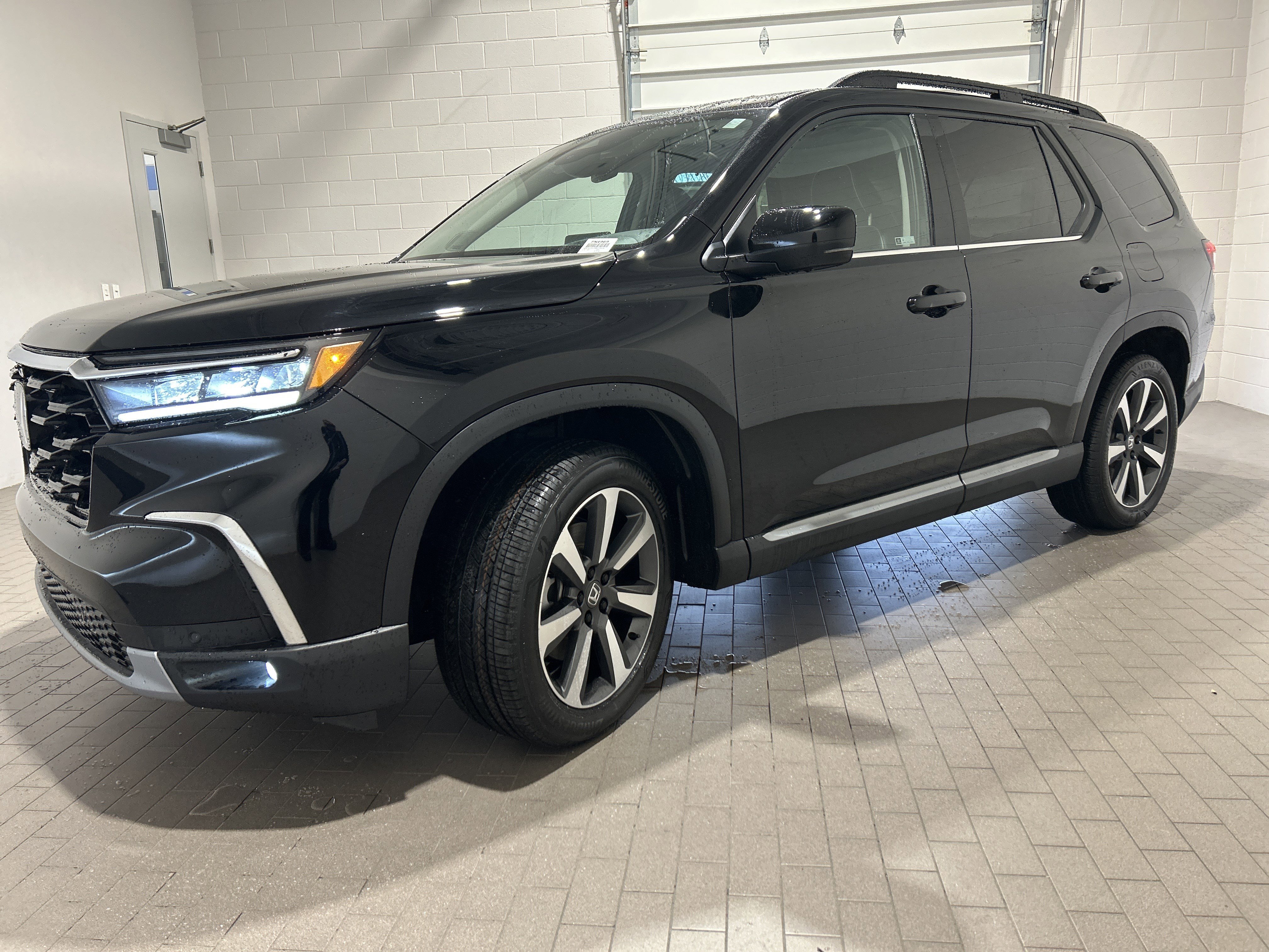 Certified 2024 Honda Pilot Elite image 5