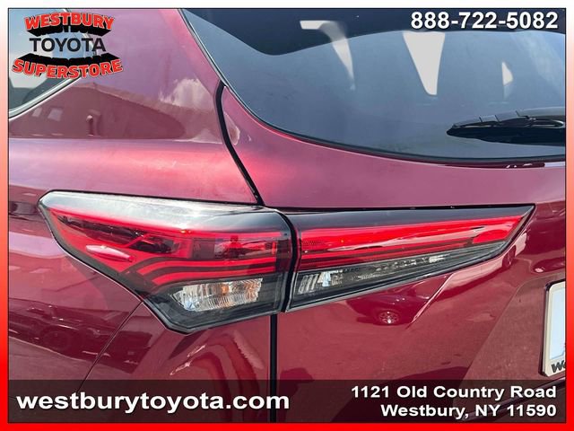 Used 2023 Toyota Highlander XLE AWD/4WD image 13
