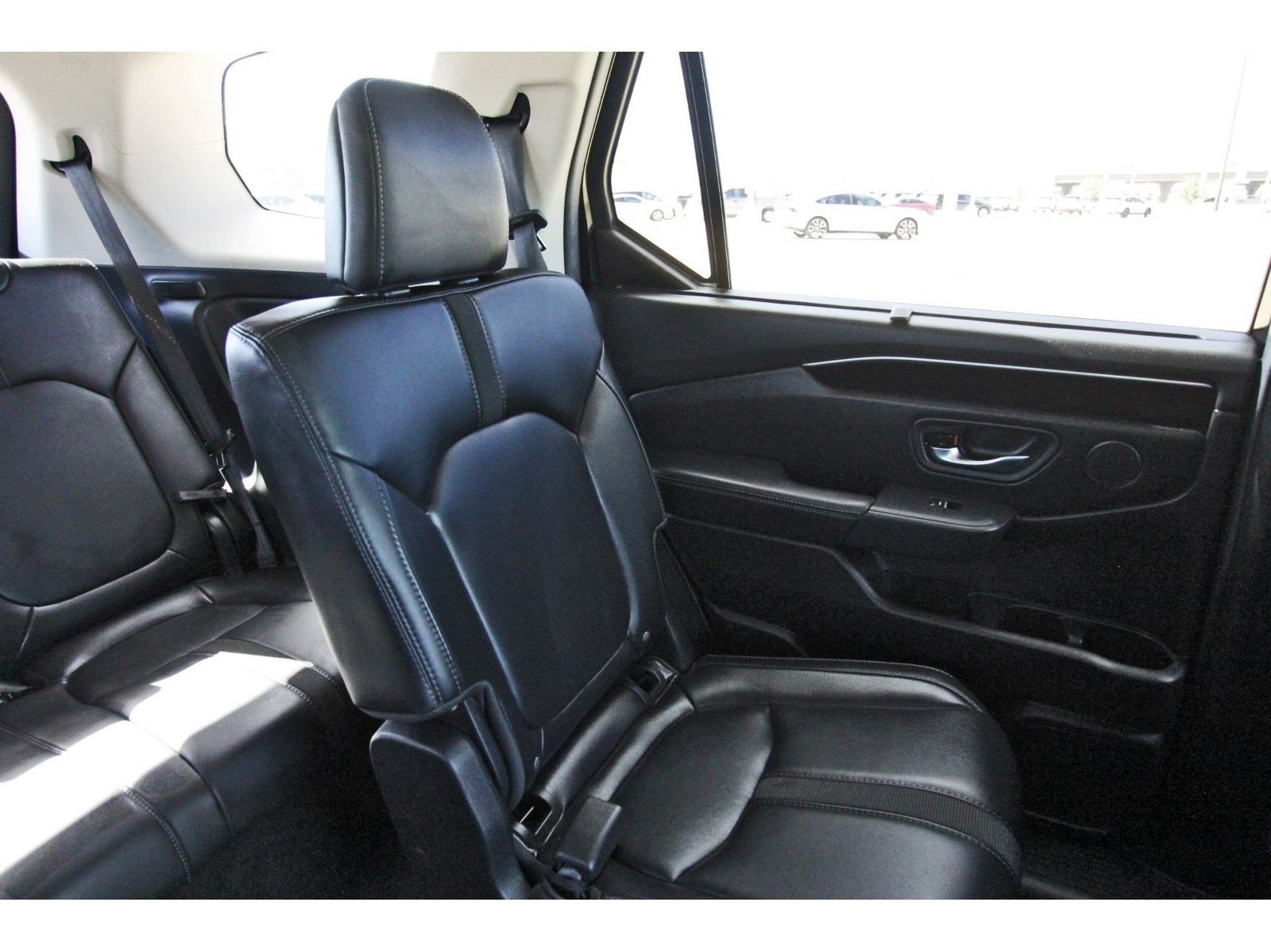 Used 2025 Honda Pilot EX-L image 13