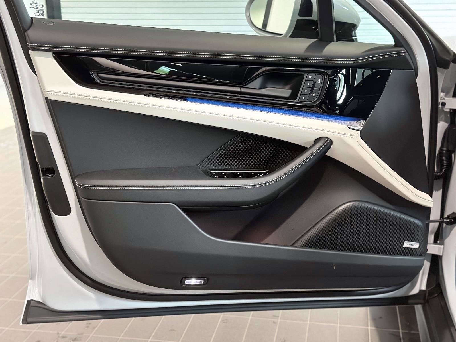 New 2026 Porsche Panamera 4 image 17