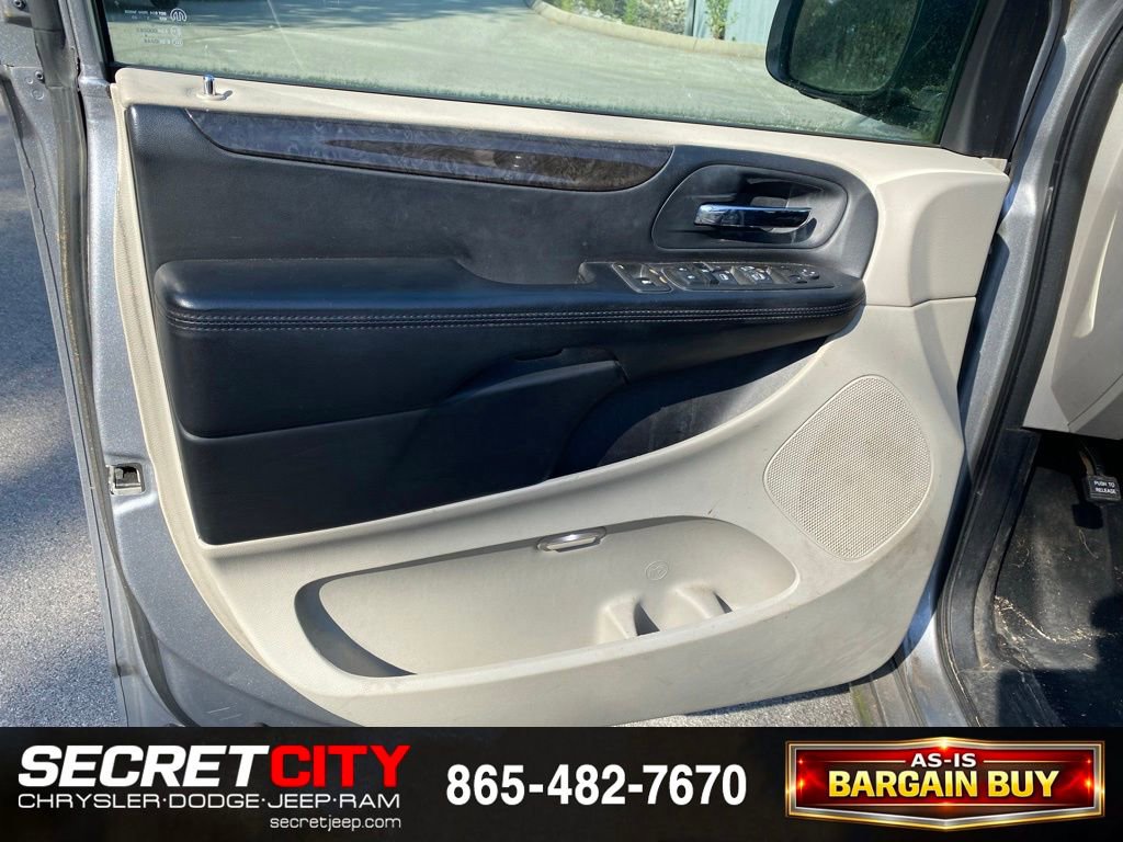 Used 2014 Dodge Grand Caravan SXT FWD image 13