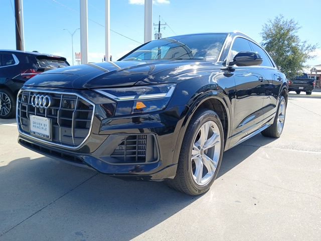 Used 2022 Audi Q8 Premium Plus image 3