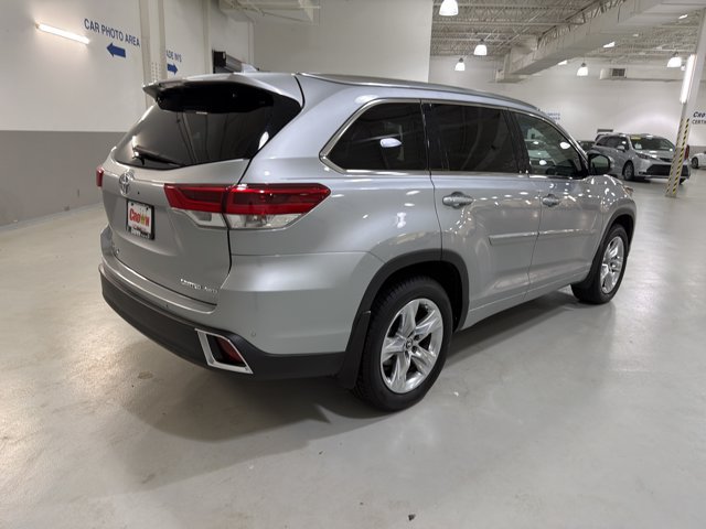 Used 2019 Toyota Highlander Limited w/ Protection Package #3 AWD/4WD image 9