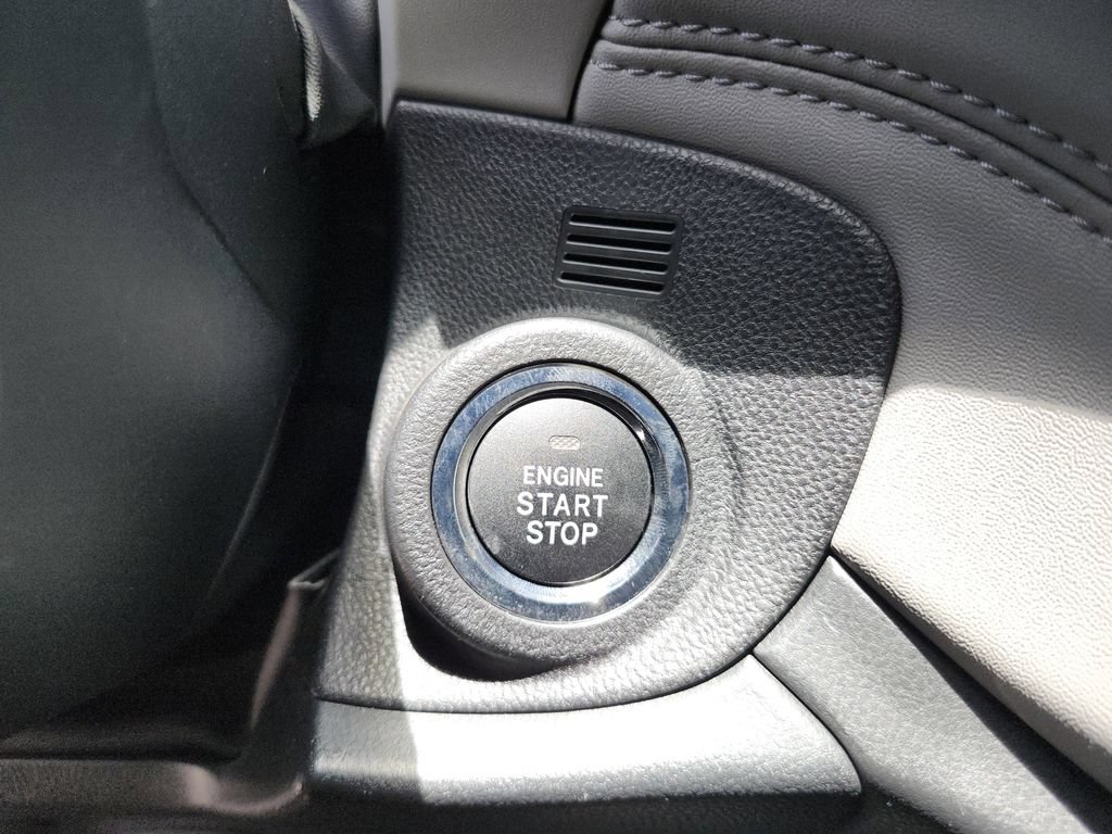 Used 2025 Subaru Outback Premium AWD/4WD image 30