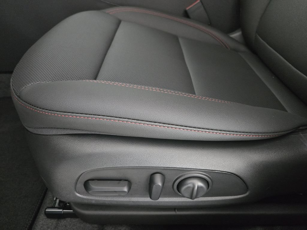 New 2026 Chevrolet Trax RS w/ Driver Confidence Package FWD image 26