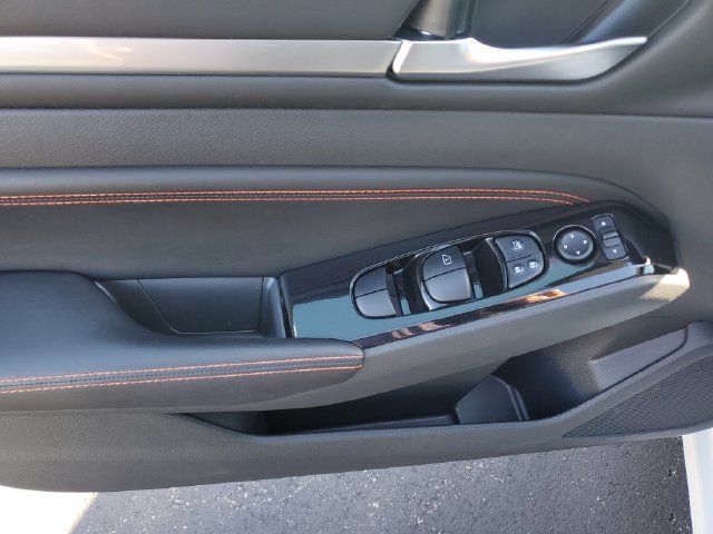 Certified 2023 Nissan Altima 2.5 SR FWD image 20