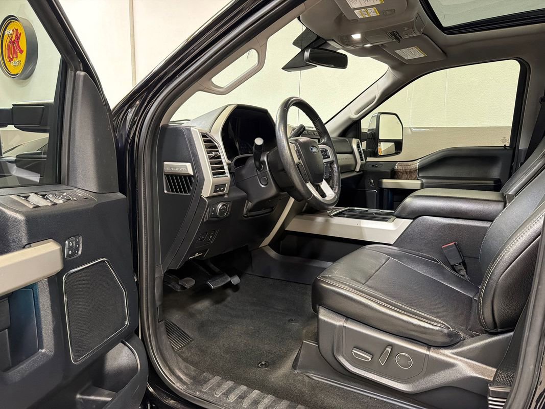 Used 2017 Ford F250 Lariat w/ Lariat Ultimate Package AWD/4WD image 11