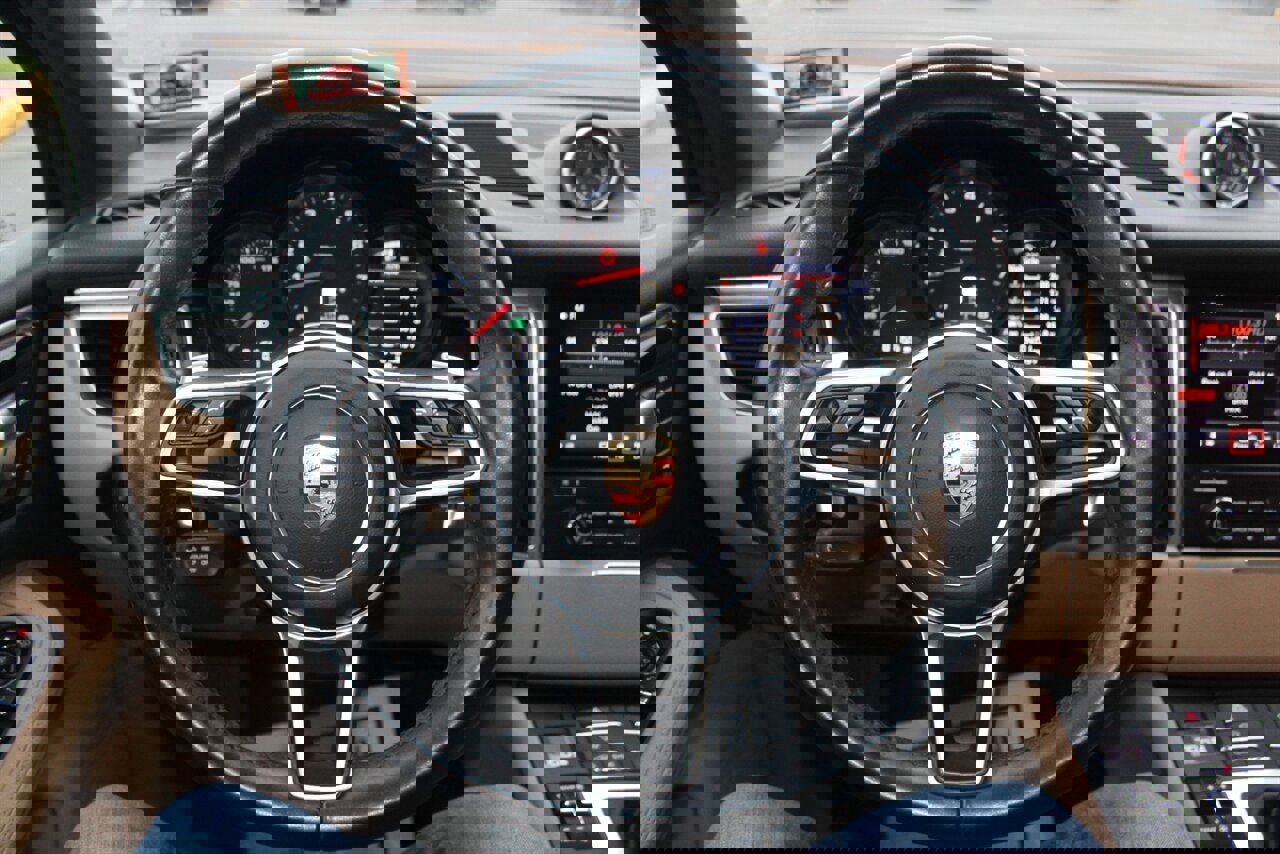 Used 2018 Porsche Macan image 6