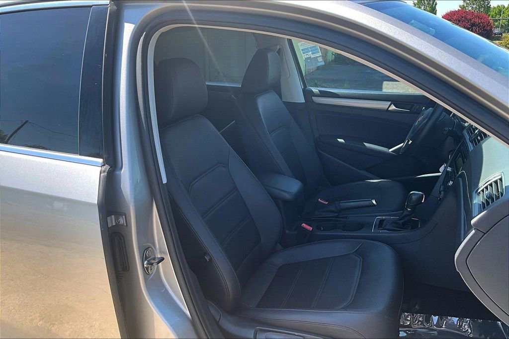 Used 2014 Volkswagen Passat 1.8T Wolfsburg Edition FWD image 10