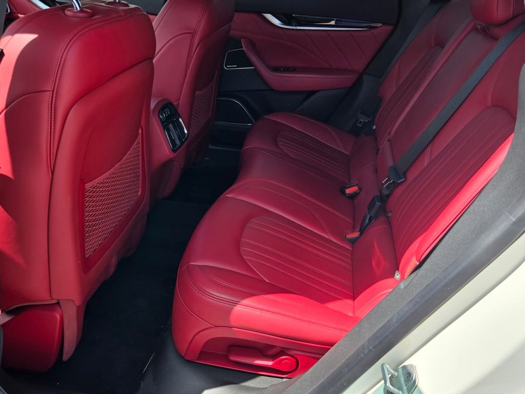 Used 2022 Maserati Levante Modena image 11