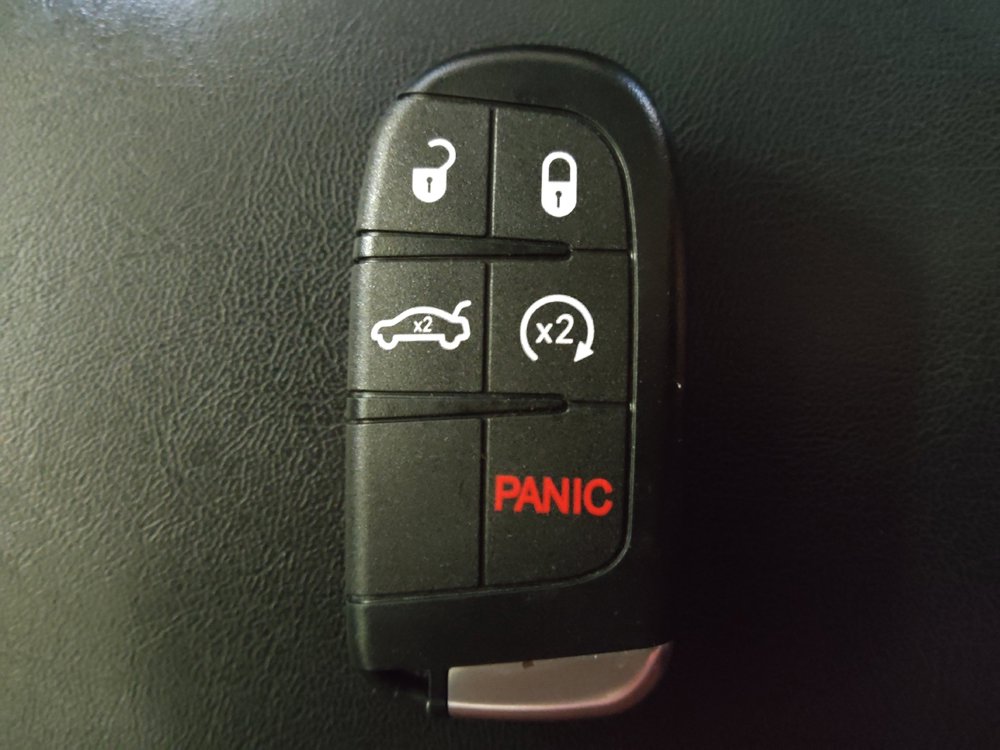 Used 2019 Jeep Cherokee Limited image 32