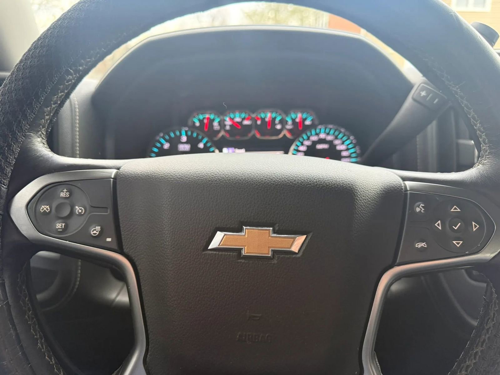 Used 2015 Chevrolet Silverado 1500 LTZ w/ LTZ Plus Package AWD/4WD image 15