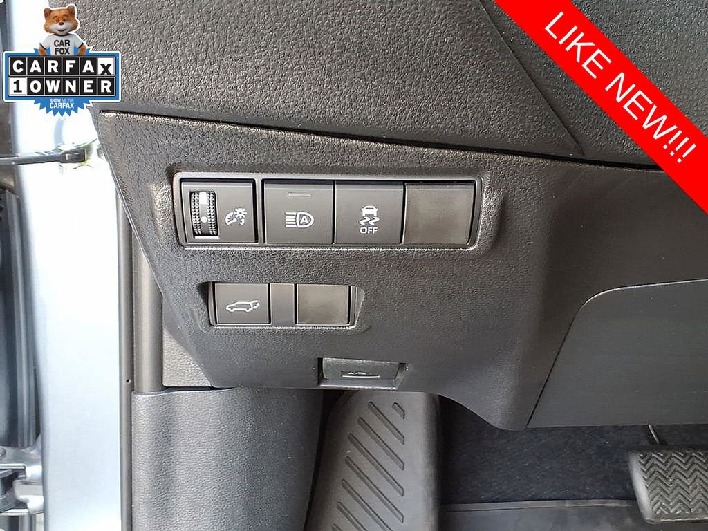 Used 2026 Toyota Corolla Cross XLE w/ Convenience Package image 19