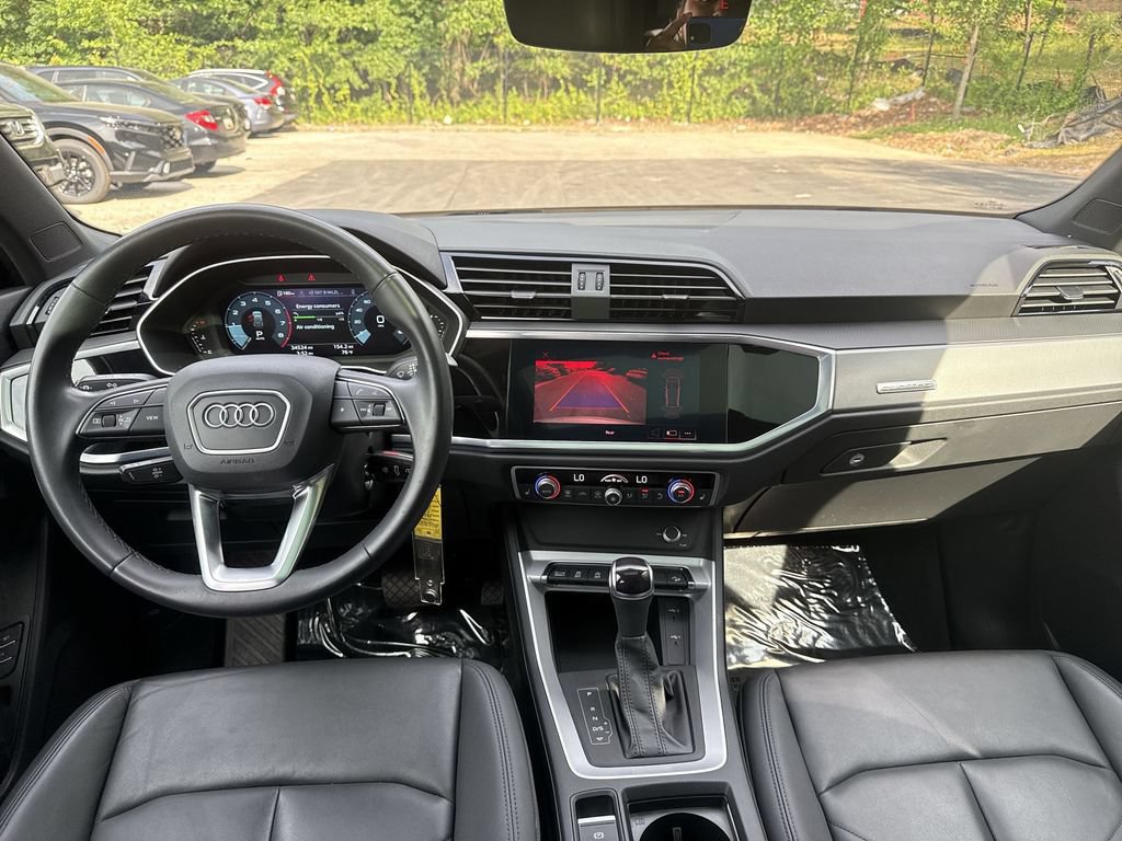 Used 2022 Audi Q3 2.0T Premium w/ Convenience Package AWD/4WD image 23