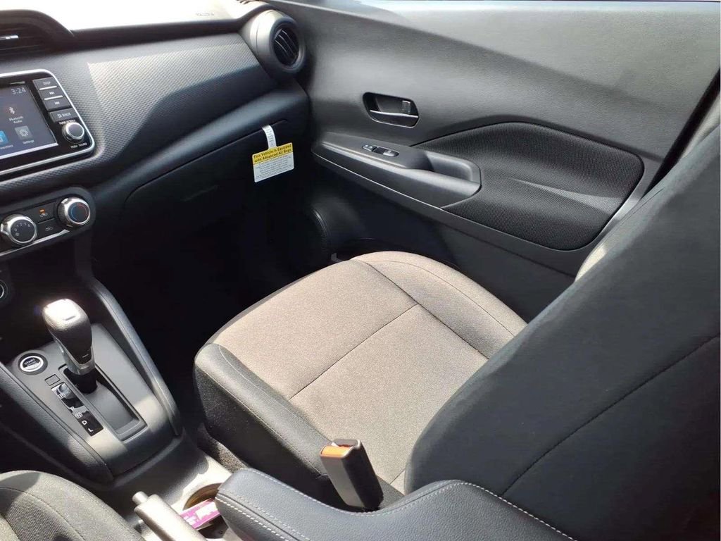 Used 2025 Nissan Kicks Play S image 12