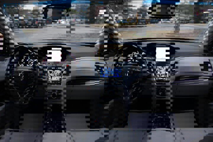 Used 2016 Acura RLX w/ Technology Package image 14