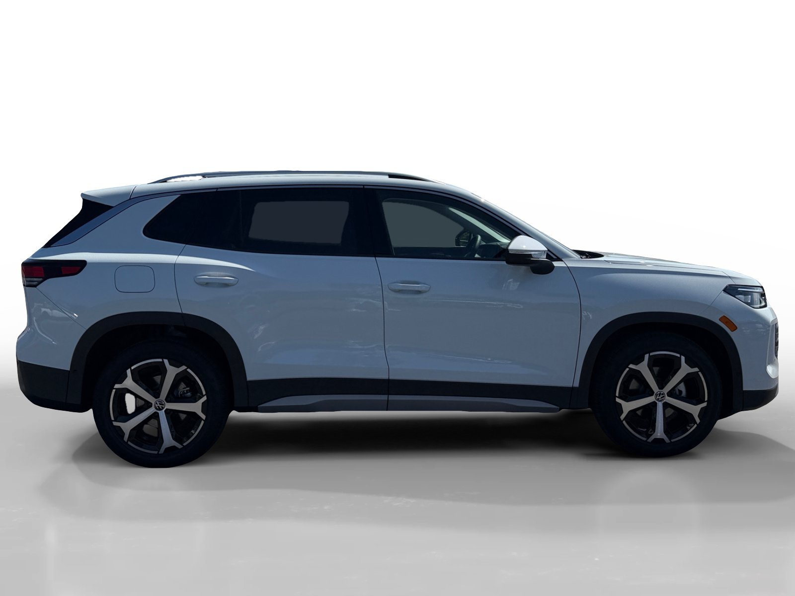 New 2026 Volkswagen Tiguan SE FWD image 6