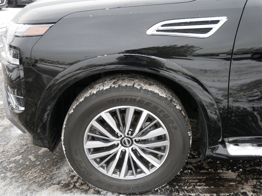 Used 2024 Nissan Armada SL w/ Captain's Chairs Package image 8