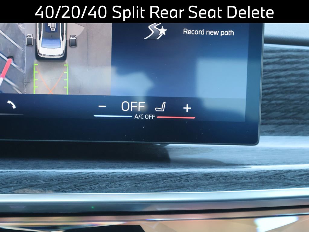 Certified 2025 BMW 760i xDrive image 33