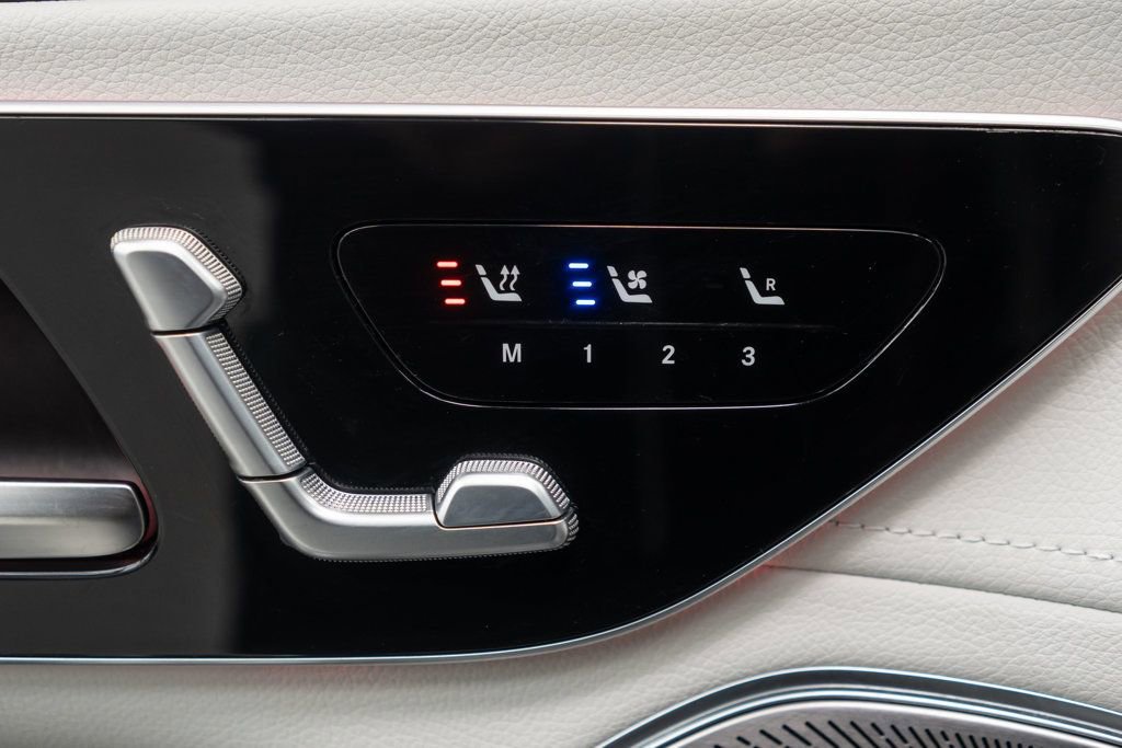 Used 2023 Mercedes-Benz EQS 580 4MATIC SUV image 16