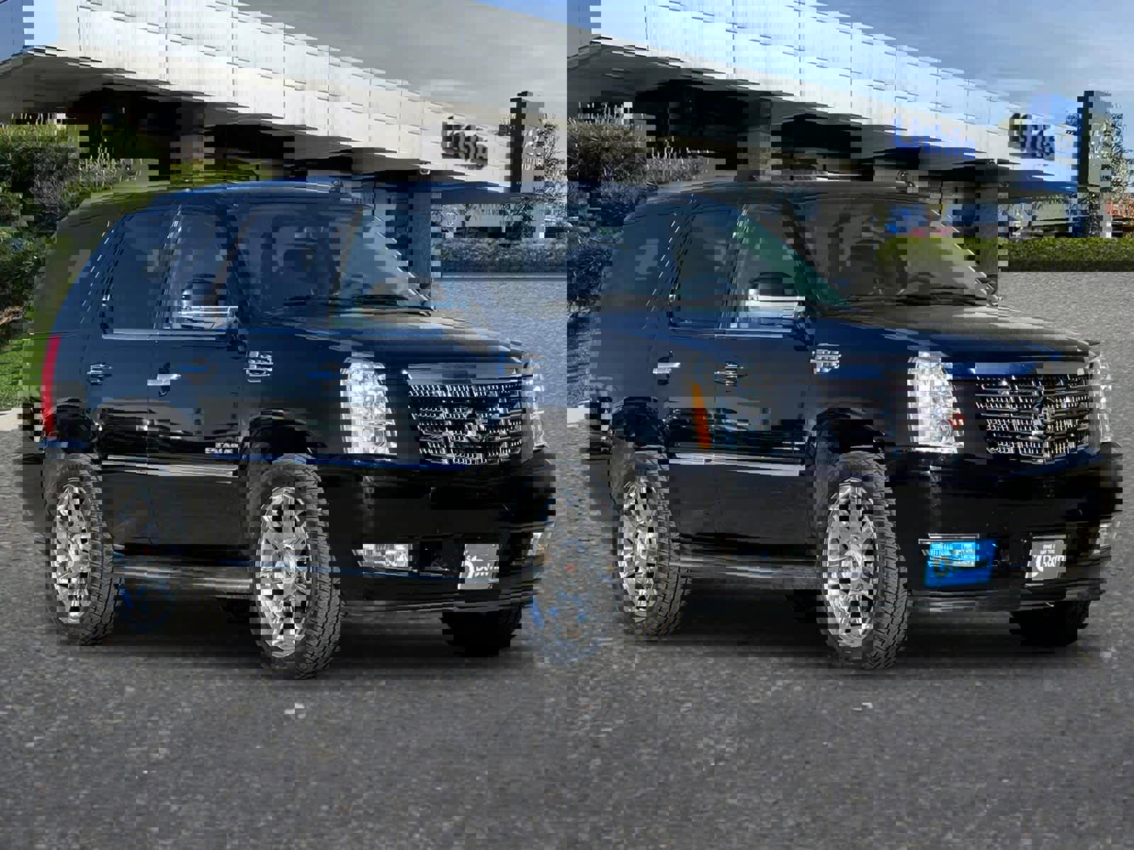 Used 2014 Cadillac Escalade Luxury image 10