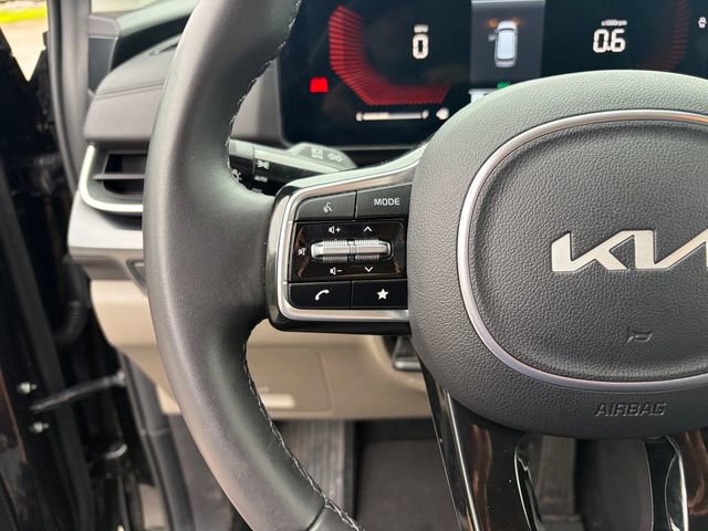 Certified 2026 Kia Carnival FWD image 18