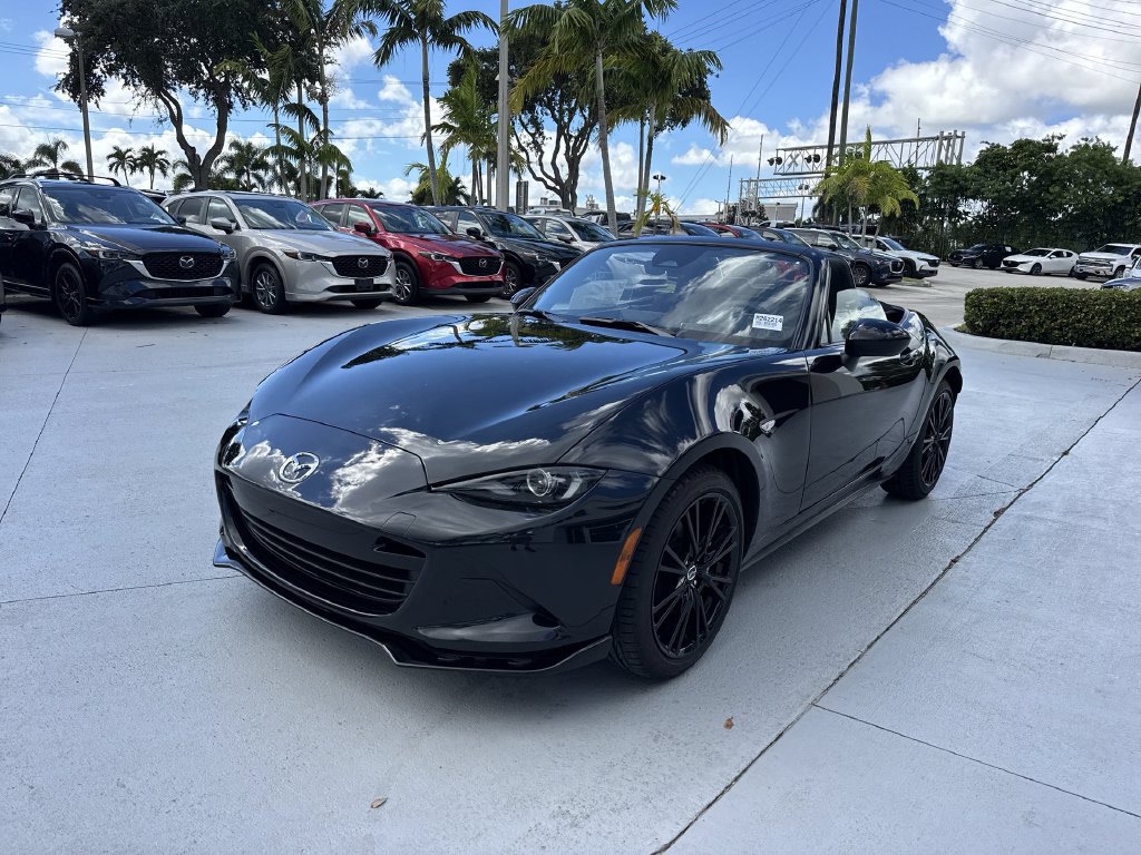 New 2026 MAZDA MX-5 Miata Club w/ Interior Package RWD image 9
