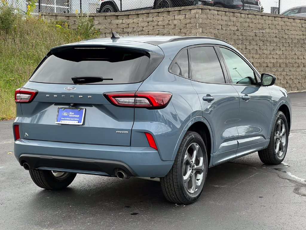 Certified 2023 Ford Escape ST-Line AWD/4WD image 9