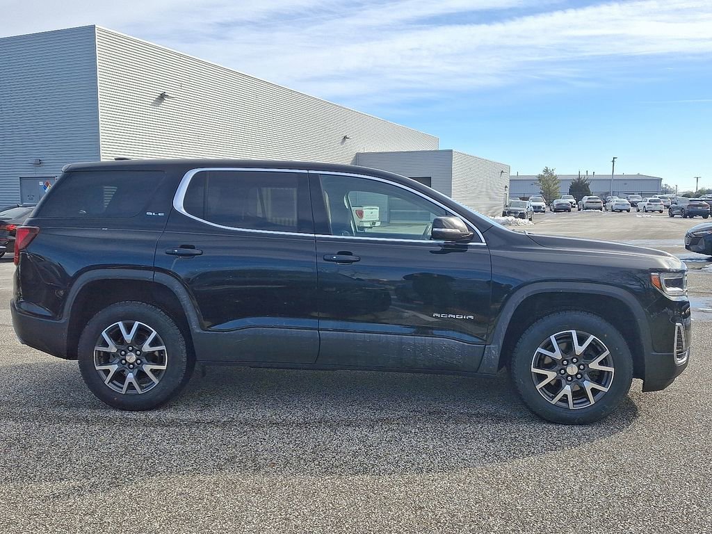 Used 2023 GMC Acadia SLE image 7