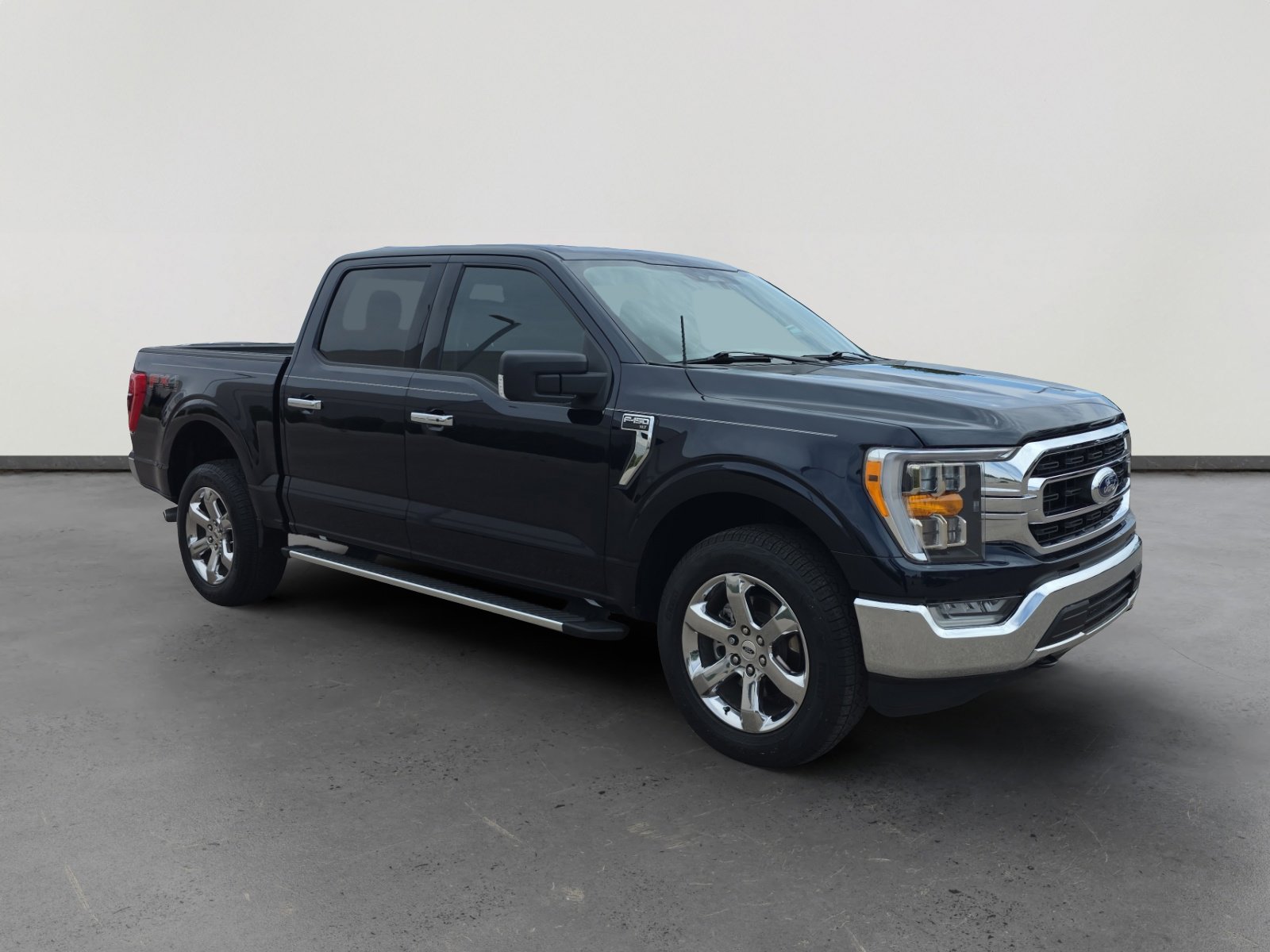 Used 2022 Ford F150 XLT w/ Equipment Group 302A High AWD/4WD image 7